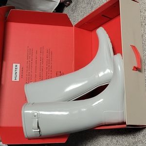 Hunter Refined Tall Matte Gloss Waterproof Rain Boot In Boardwalk